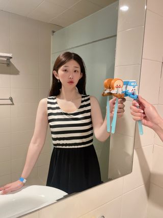 땅스부대찌개 X 브레드이발소 콜라보 비치타올 — 5점을 준 리뷰어가 2023년 6월 올린 사용 사진