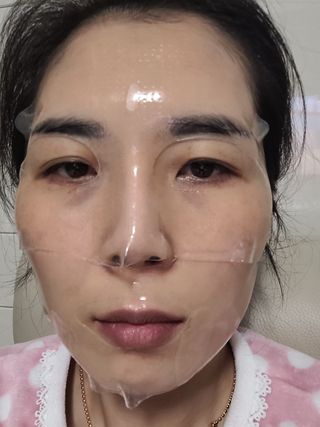 바르셀 저분자피쉬콜라겐 콜라겐마스크팩 안면마스크 수분팩  리포좀 하이드로겔 마스크젠 [5매] — 5점을 준 리뷰어가 2021년 11월 올린 사용 사진