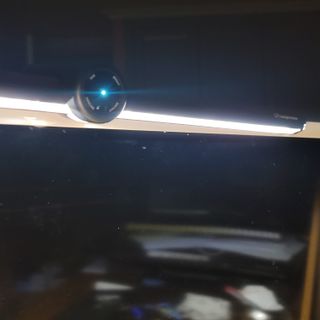 TOMO GRAPHY 나 있을땐 환한 조명 나 없을땐 확실한 살균 ★ DESK LIGHT & STERILIZER [ON] ★ — 5점을 준 리뷰어가 2021년 11월 올린 사용 사진