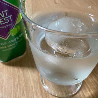 몽베스트 Montbest with Sparkling water Lime20병 — 5점을 준 리뷰어가 2022년 5월 올린 사용 사진