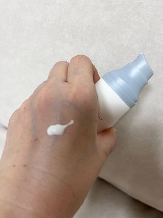 [스킨1004] 마다가스카르 센텔라 히알루-시카 워터핏 선세럼 50ml — 5점을 준 리뷰어가 2024년 5월 올린 사용 사진