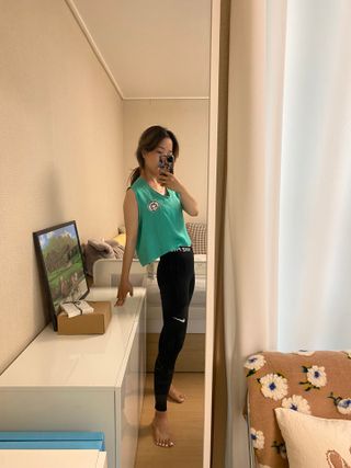 [스테이피플] SILKY SLEEVELESS LOGO TOP — 5점을 준 리뷰어가 2022년 6월 올린 사용 사진