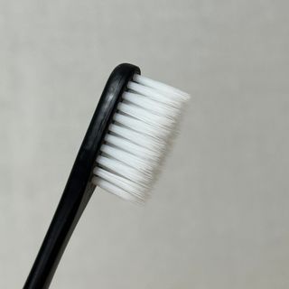 펙트럼 안티박 프리미엄 칫솔 8개입 — 5점을 준 리뷰어가 2023년 12월 올린 사용 사진