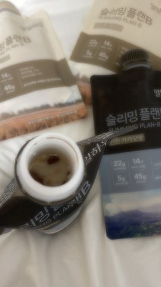 일일하우 슬리밍 플랜B 고소한 귀리맛, 진한 카카오맛 (체중조절식) — 5점을 준 리뷰어가 2023년 7월 올린 사용 사진