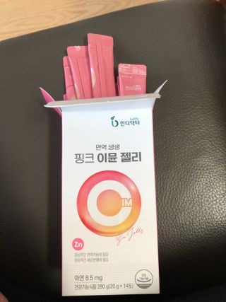 [인디닥터] 면역 생생 핑크 이뮨 젤리 — 5점을 준 리뷰어가 2022년 5월 올린 사용 사진