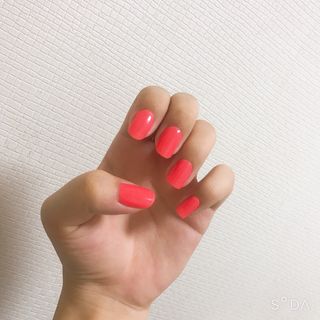 데싱디바 글레이즈 젤네일 크레이지 레드 가을 컬렉션_4종 중 택 1 — 3점을 준 리뷰어가 2021년 10월 올린 사용 사진