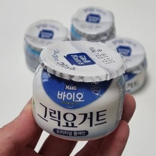 매일바이오 그릭요거트 오리지널 플레인 4개, 로스터리 커피믹스 4개 — 4점을 준 리뷰어가 2021년 12월 올린 사용 사진