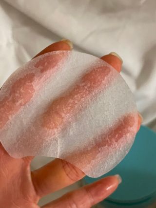 리더스코스메틱 리더스 카밍 바이오틱스 퀵 수딩 패드 — 5점을 준 리뷰어가 2022년 5월 올린 사용 사진