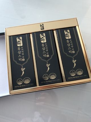 헬스업_천명진프리미엄홍삼스틱_10ml x 30포 — 5점을 준 리뷰어가 2021년 2월 올린 사용 사진