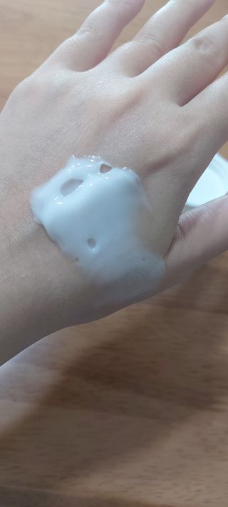 [후르디아] 민감피부 수분크림 비건 아보카도 크림 — 4점을 준 리뷰어가 2022년 8월 올린 사용 사진