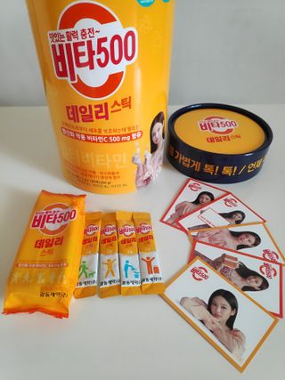 광동생활건강 [광동] 제니비타민C 비타500데일리스틱 180포+제니등신대+제니스티커 — 5점을 준 리뷰어가 2021년 12월 올린 사용 사진
