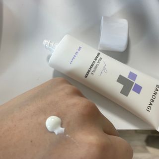 바노바기 코스메틱 바노바기 밀크씨슬 리페어 시카 선스크린 플러스 50ml — 5점을 준 리뷰어가 2023년 3월 올린 사용 사진