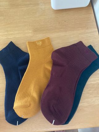 [사이즈가 있는 양말 필로이] 남/여 골지 발목 양말 4족 세트 남【S, M, L, XL】여【S, M, L】_컬러 랜덤 — 5점을 준 리뷰어가 2022년 6월 올린 사용 사진