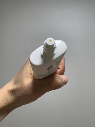 리더스코스메틱 리더스 카밍 바이오틱스 선 에센스 SPF 50+ PA++++ — 5점을 준 리뷰어가 2022년 5월 올린 사용 사진