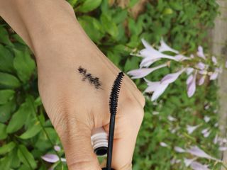 더소설 소설 블랙아이래쉬 세럼 10g(SOSEOL BLACK EYELASH SERUM 10g) — 5점을 준 리뷰어가 2023년 6월 올린 사용 사진