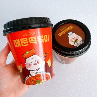 유비쿡 컵떡볶이 매운컵떡볶이2개/ 짜장컵떡볶이 2개  총 4개세트 — 5점을 준 리뷰어가 2021년 2월 올린 사용 사진