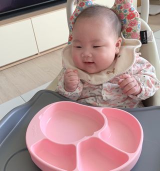 유비맘 캐릭터 실리콘 흡착 식판_색상 랜덤발송 — 5점을 준 리뷰어가 2021년 1월 올린 사용 사진