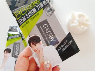 [갸스비] 메이크업은 그대로, 피지만 쏙 - BB킵 오일컨트롤 파우더 페이퍼 — 5점을 준 리뷰어가 2021년 10월 올린 사용 사진