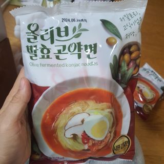 클린24시간 올리브발효곤약면 시원김치면 1세트-(3봉) — 5점을 준 리뷰어가 2023년 12월 올린 사용 사진