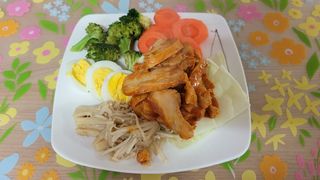 굽네몰 [굽네] 소스가 맛있는 닭가슴살 슬라이스 4종 — 5점을 준 리뷰어가 2021년 4월 올린 사용 사진