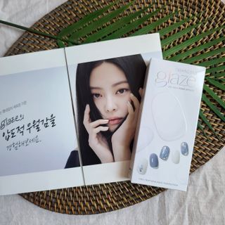 데싱디바 글레이즈 젤네일 포일 이펙트 네일_4종 중 택 1 — 5점을 준 리뷰어가 2021년 9월 올린 사용 사진
