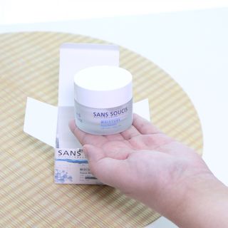산수시 아쿠아 베네핏 24h 수부지 물광 속건조 수분크림 50ml — 5점을 준 리뷰어가 2021년 7월 올린 사용 사진