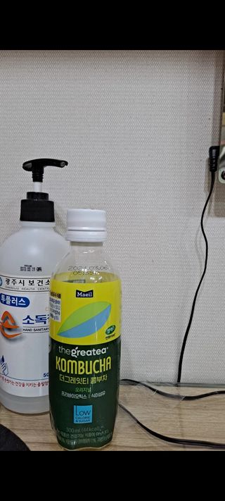 더그레잇티 콤부차 [매일유업] 더그레잇티 44kcal 콤부차 300ml *12개입 (오리지널 6개+베리리치 6개) — 5점을 준 리뷰어가 2023년 8월 올린 사용 사진