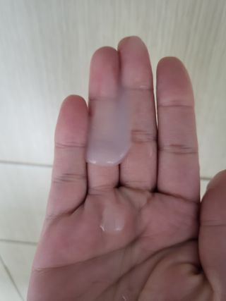 랑벨 내츄럴 딥 포어 클렌저 210ml (저자극 약산성 천연 클렌징 젤) — 4점을 준 리뷰어가 2022년 10월 올린 사용 사진