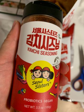[서울시스터즈] 김치시즈닝 국내 최초 뿌려먹는 김치파우더 100g 1개+ 신제품 김치스낵 90g 2개 — 5점을 준 리뷰어가 2021년 8월 올린 사용 사진
