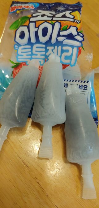 롯데제과 죠스바 아이스 톡톡 젤리 — 5점을 준 리뷰어가 2021년 10월 올린 사용 사진