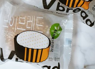 롯데제과 Vbread 포카치아식빵1개 + 미니식빵 1개 + 머핀 2개 세트 — 4점을 준 리뷰어가 2021년 9월 올린 사용 사진