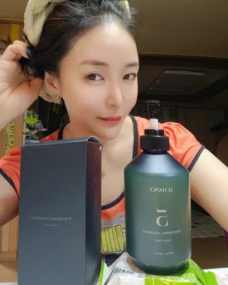 르핸스 퍼포밍 5 샴푸 비반트 포렛/베티버 포그 — 5점을 준 리뷰어가 2023년 2월 올린 사용 사진