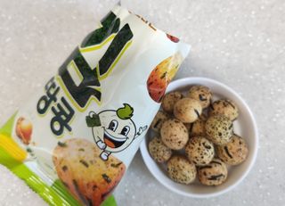 오리온 오징어땅콩의 짭짤고소 신제품, 구운김땅콩 — 5점을 준 리뷰어가 2022년 5월 올린 사용 사진