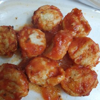 굽네몰 [굽네] 소스가 맛있는 닭가슴살 한입 볼 2종 8팩 — 4점을 준 리뷰어가 2021년 3월 올린 사용 사진