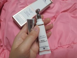 산수시 일루미네이팅 펄 영양 다크서클 스틱 아이 크림 케어 15ml — 5점을 준 리뷰어가 2021년 6월 올린 사용 사진