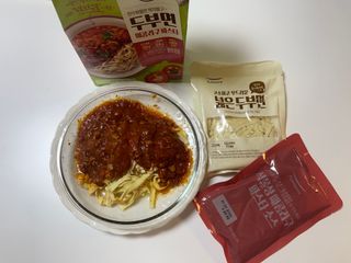 [풀무원] 식물성 저당질식 세트, 두부면 매콤라구파스타와 두부면 직화짜장 — 5점을 준 리뷰어가 2021년 4월 올린 사용 사진