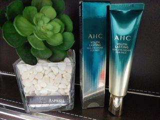 [NEW 탄력유턴 아이크림] AHC 유스 래스팅 리얼 아이크림 포 페이스 — 5점을 준 리뷰어가 2021년 2월 올린 사용 사진