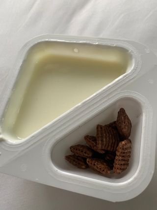 매일바이오 토핑요거트 — 4점을 준 리뷰어가 2021년 5월 올린 사용 사진