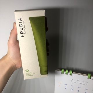 [후르디아] 아보카도 비건 약산성 효소필링젤 — 3.5점을 준 리뷰어가 2021년 9월 올린 사용 사진
