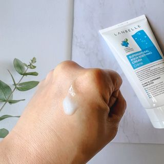 랑벨 수퍼내츄럴 아쿠아 수딩 크림 100ml — 5점을 준 리뷰어가 2022년 5월 올린 사용 사진