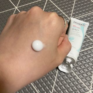 피지오겔 레드수딩 시카밸런스 크림 50ml — 5점을 준 리뷰어가 2022년 4월 올린 사용 사진