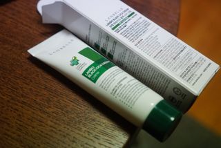랑벨 랑바이오 블랙 시카 크림 50ml(블랙비 프로폴리스, 시카 4종, 판테놀 10 함유) — 5점을 준 리뷰어가 2022년 6월 올린 사용 사진