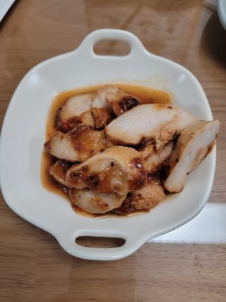 굽네몰 [굽네] 소스가 맛있는 닭가슴살 슬라이스 4종 — 5점을 준 리뷰어가 2021년 11월 올린 사용 사진