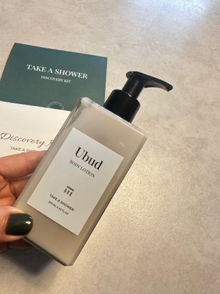 테이크어샤워 스마트스토어)우붓 바디로션 Ubud BODY LOTION 250ML — 5점을 준 리뷰어가 2025년 9월 올린 사용 사진