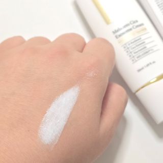 하이브리온 [쿠팡]멜라제로 시카엑소좀 크림 50ml PDRN 줄기세포 주름 미백기능성 피부과 병원입점, 1개, 50g — 5점을 준 리뷰어가 2025년 7월 올린 사용 사진