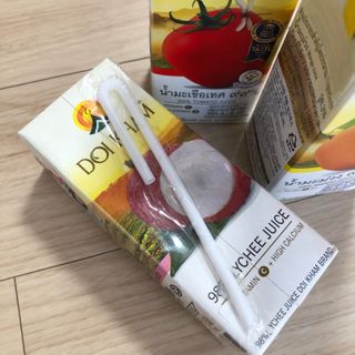 도이캄 착즙 완숙 토마토 200ml 12팩 무설탕 태국왕실 기내식주스 — 4.5점을 준 리뷰어가 2021년 2월 올린 사용 사진