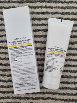 랑벨 비타 에너지 잡티 크림 75ml (피부 속 기미완화크림) — 5점을 준 리뷰어가 2022년 6월 올린 사용 사진