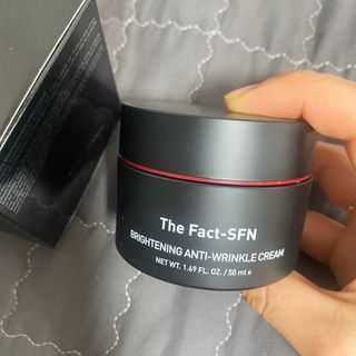 The Fact 더팩트 에스에프엔 브라이트닝 안티 링클 크림 50ml — 4점을 준 리뷰어가 2022년 5월 올린 사용 사진
