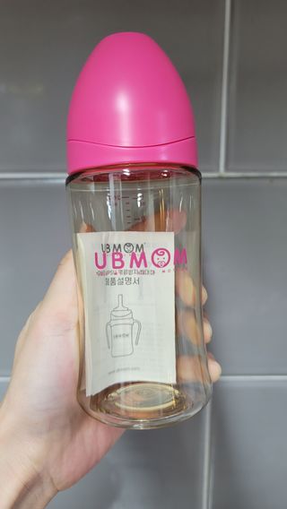 유비맘 PPSU 젖병 노꼭지_260ml_컬러 랜덤 발송 — 4점을 준 리뷰어가 2020년 12월 올린 사용 사진