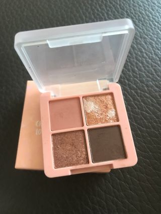 [블랙루즈] 크리스탈 하트 락 섀도우 4종 중 택1 — 4.5점을 준 리뷰어가 2021년 2월 올린 사용 사진